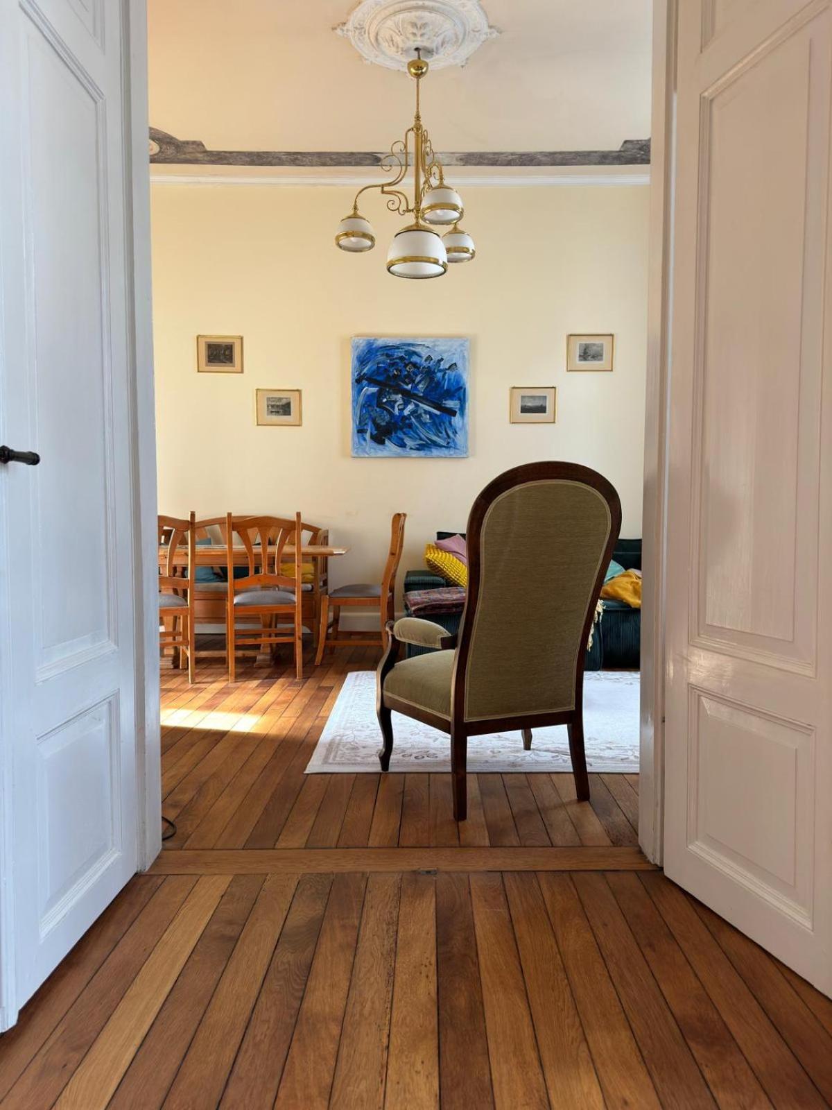 Charmante Altbauwohnung * Rhodt unter Rietburg
